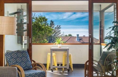 Byron Bay Apartment | Quiksilver Apartments The Pass - steps from beach