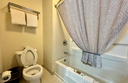 Kenmare Hotel | Quilt Inn
