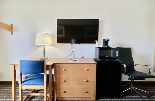 Quincy Hotel | Quincy Inn and Suites