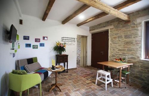 Serra de' Conti Apartment | Quindici Alberi Legnaia