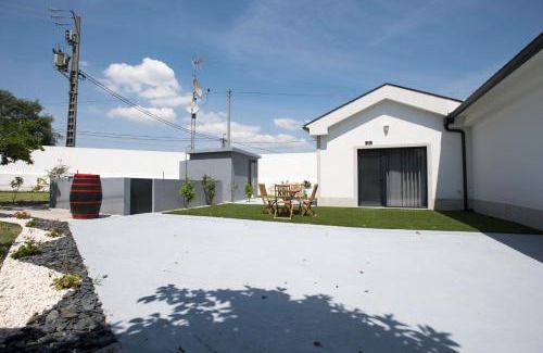 Portela House | Quinta Do Pomar Pomar Farm