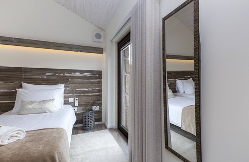 Medelo Hotel | QUINTA DO RIO - Room (B) - Country Hotel - Restaurant - Breakfast Included