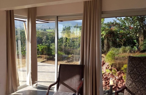 San Isidro House | Quinta Esencia Loft, Near Poas Volcano & SJO Airpt