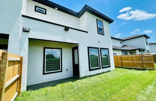 McAllen Apartment | Quinta Real Townhomes - 4909