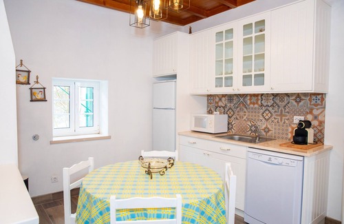 Carvalhal Benfeito House | Quinta Santo António