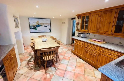 Dittisham Cottage | Quintessential English Cottage close to Dittisham Quay