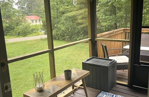 South Casco Cottage | Quintessential Maine Cottage w/Water-views, Kayaks & Lake Access