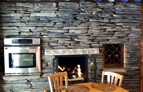 Killington House | Quintessential Vermont Cabin - 4 fireplaces, hot tub, and fire pit