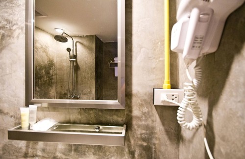 Old Phuket Town Hotel | Quip Bed & Breakfast Phuket Hotel