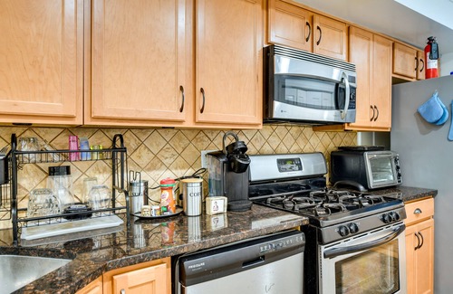 Downtown Baltimore House | Quirky Baltimore Townhome ~ 2 Mi to Inner Harbor