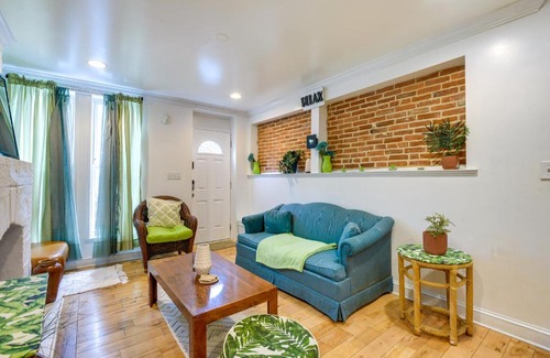 Downtown Baltimore House | Quirky Baltimore Townhome about 2 Mi to Inner Harbor