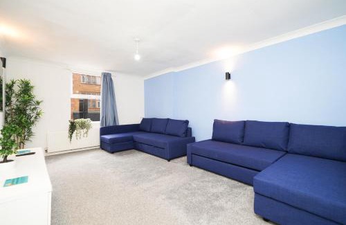 Sheffield City Centre Apartment | Quirky Flat in the City Hub