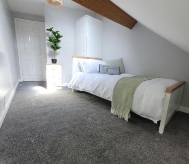 Tralee Apartment | Quirky Modern Apartment in Kerry