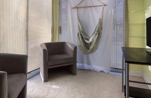 Cadillac House | Quirky, Quiet and Convenient. Downtown, Historic.