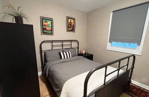 Northbrook Apartment | Quite peaceful escape in Northbrook