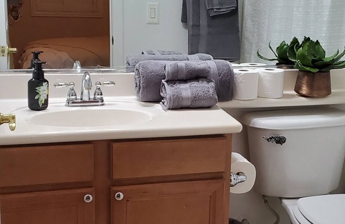 Enterprise House | Quite Private Guest House 1br 1 bath with private entrance