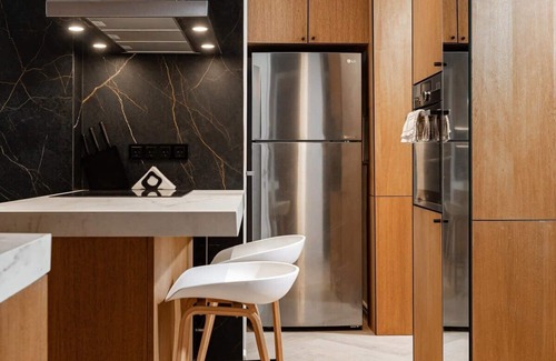 Bucharest City-Centre Apartment | Qult Peaky Blinders
