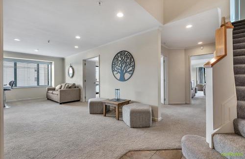 Auckland Central Business District Apartment | QV Stays Front Stage City Lights