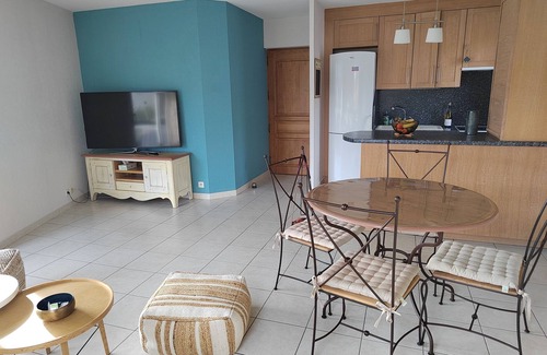 Embrun Apartment | Résidence Calme à Proximité Immédiate D'un Sentier de Randonnée