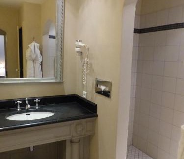 Besancon Old Town Apartment | Résidence Charles Quint