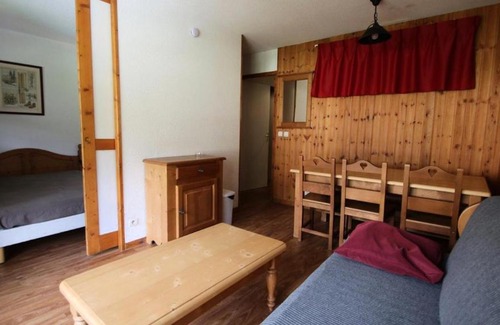 Puy-Saint-Vincent Apartment | Résidence Dame Blanche - DBA307 - APPT 1 CHAMBRE + CABINE - BALCON - 6 PERSONNES - Secteur 1800 MAE-3084