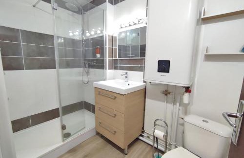 Bagneres-de-Luchon Apartment | Résidence des Jardins, wifi, centre Luchon