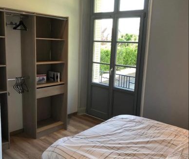 Neris-les-Bains Apartment | Résidence Harmonie Appartement N 4 meublé Avec Petit Déjeuner
