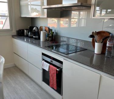 Saint-Jean-de-Luz City Center Apartment | Résidence la Rhune