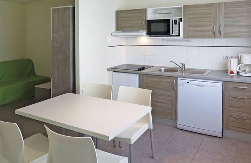 Vieux-Boucau-les-Bains Apartment | Résidence Lagocéan T2 Classic by Interhome