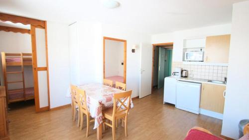 Puy-Saint-Vincent Apartment | Résidence Parc Aux Etoiles - C311PAE - APPARTEMENT 1 CHAMBRE ET 1 CABINE, BALCON MAE-2414
