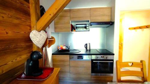 Puy-Saint-Vincent Apartment | Résidence Saint Roch - Agréable Studio 4 Personnes à proximité des pistes+Coin cabine MAE-8044