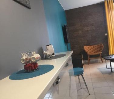 Vaulx En Velin Village Apartment | Résidence Studio Grand Luxe Wifi parking privé