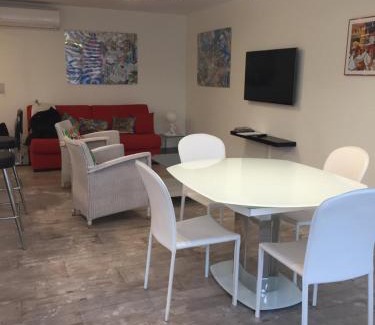 Saint-Jean-de-Luz City Center Apartment | résidence tingitana