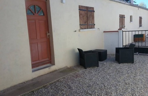 Chalons-en-Champagne Apartment | Rêve de Bulles, 62m2 of charm, 2 large bedrooms