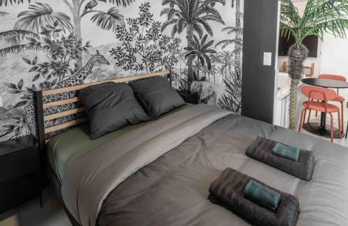 Blois Apartment | Rêve Tropical Balnéo - Votre Pause Enchantée