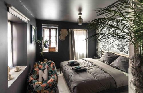 Blois Apartment | Rêve Tropical Balnéo - Votre Pause Enchantée