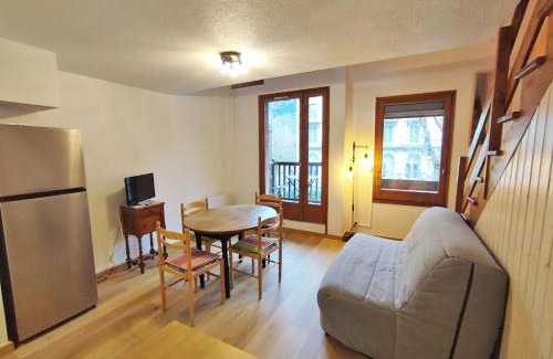 Bagneres-de-Luchon Apartment | Rêves de montagne, T2 bis, Luchon, wifi, parking gratuit, 4 personnes