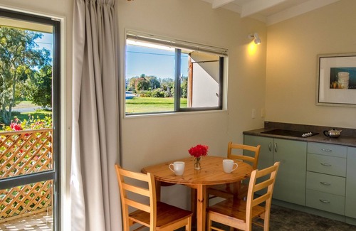 Marahau House | Rātā Cottage - Mārahau Holiday Unit