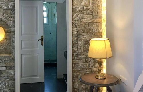 Megalos Prinos Villa | R 215 Elegant Luxury Beachfront Villa with Luxurious Pool, Outdoor BBQ and magnificent views at the