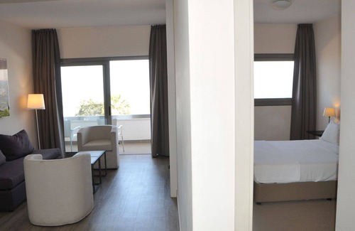 Droushia Apartment | R 255 Hotel Paphos Family Suite Sea Views Incl Breakfast