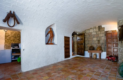 Navata House | R.277 - CASA TARAVAUS - Magnificent rustic house with private pool in the small village of Taravaus.