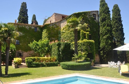 Navata House | R.277 - CASA TARAVAUS - Magnificent rustic house with private pool in the small village of Taravaus.