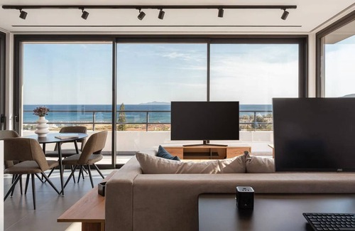 Kinosargous Villa | R 3379 Villa Eilionoir With Air Conditioning ,Ocean View &Writing Desk.