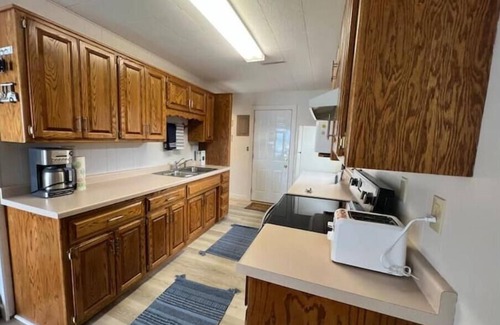 Detroit Lakes Cabin | R and M Escape