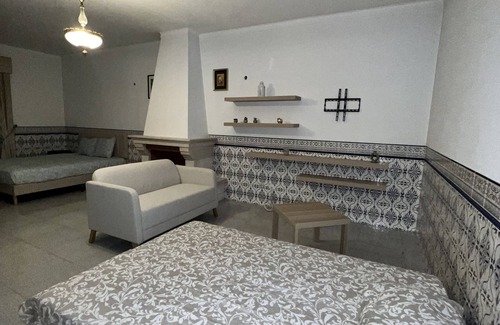 Seixal House | R. António Aleixo 90A