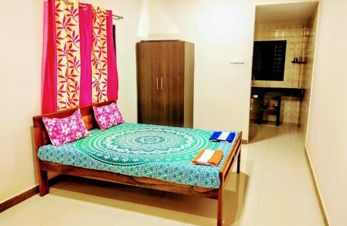 Arambol House | R N Guest House (Arambol Goa)
