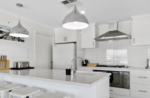 Aldinga Beach House | R & R Aldinga Beach By Wine Coast Holiday Rentals