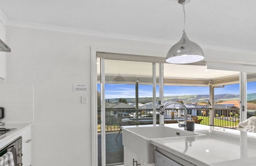 Aldinga Beach House | R & R Aldinga Beach By Wine Coast Holiday Rentals