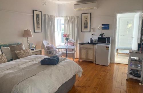 Maryborough House | R&R Blue Diamond Luxury Studio Maryborough, Vic