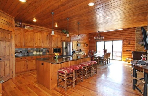 Breezy Point Cabin | R&R Cree Bay Retreat